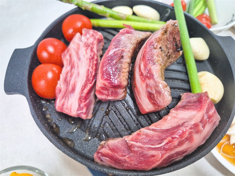 한우 채끝 굽기